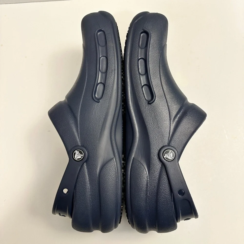 Crocs Men's Bistro Slip Resistant Work Clog in Blue-Navy Size 12